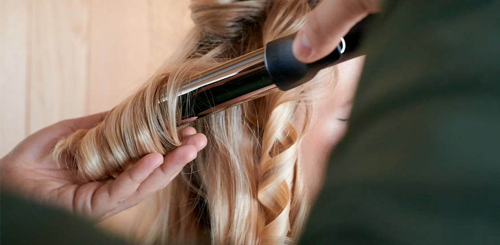 BOUCLEUR CURVE® GHD SOFT CURL TONG (32mm)